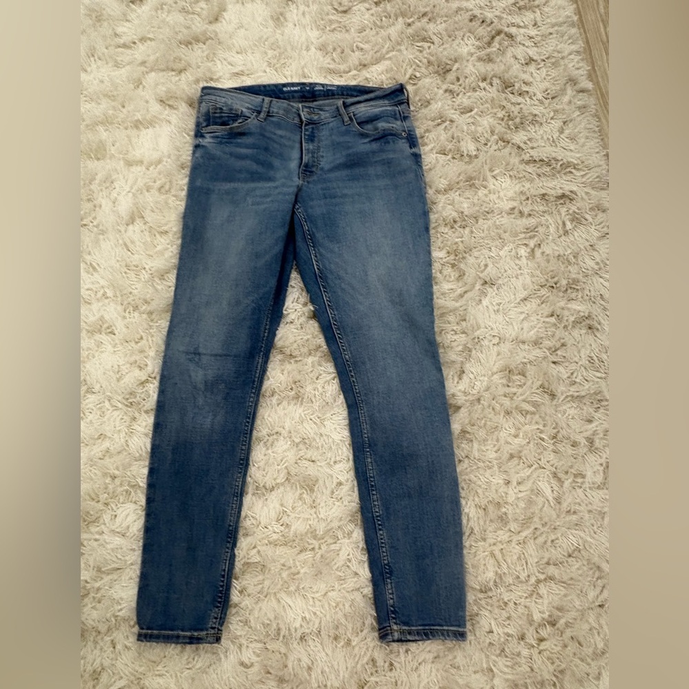old navy jeans - EUC - worn once mid rise jeans